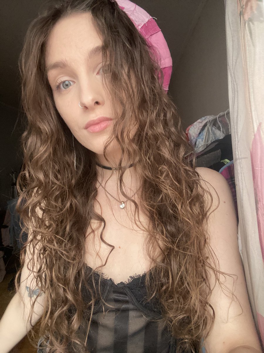 панк-принцеса tweet media