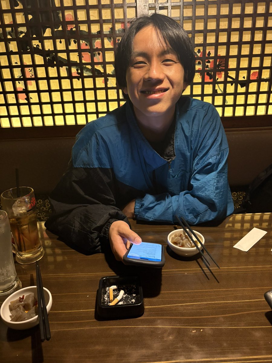 platonic2525's tweet photo. 横浜きてバロン戦に備えるけいた置いておきます https://t.co/cg49Vtsddh