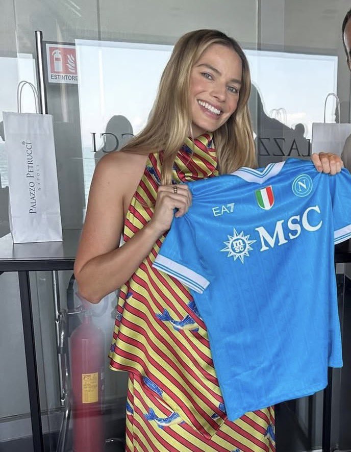 cami🏴 tweet media