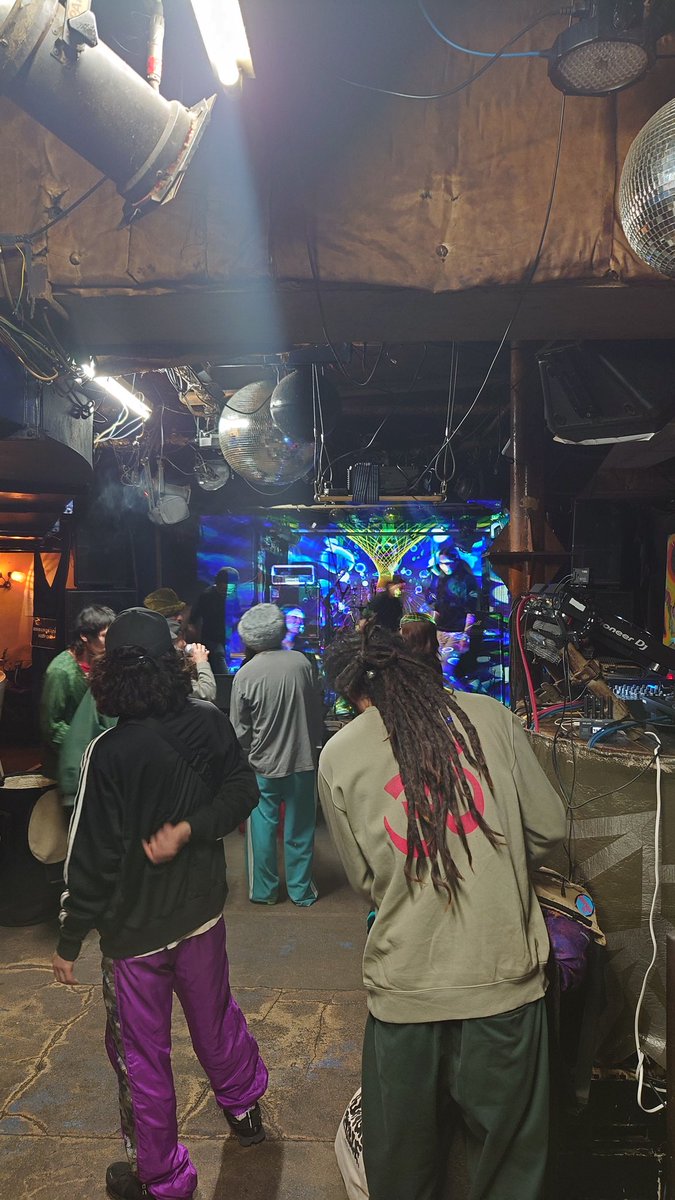 VJ: JaySon a.k.a. Sinarisama™ tweet media