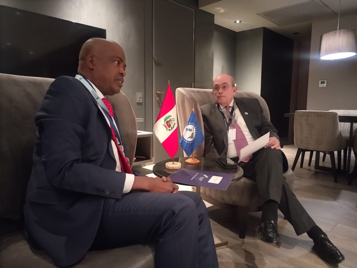 CancilleriaPeru's tweet photo. #NoticiasTorreTagle | En el marco de la Cumbre CELAC y Foro de Alto Nivel CELAC – África en Colombia, con el SELA, el Perú impulsó iniciativas regionales que promueven la digitalización y el uso de tecnologías emergentes para el desarrollo. (1/2)

👉https://t.co/TehfiyyKlc https://t.co/JBJjUXvznz