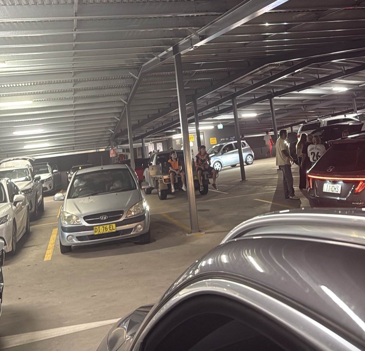 thecastpatrol's tweet image. Gosford car park 1 - Cast 0

1hr 20mins stuck on top level 

Thoughts and prayers out for those Tigers fans 🤮

#cast #nrlsouthstigers #nrl