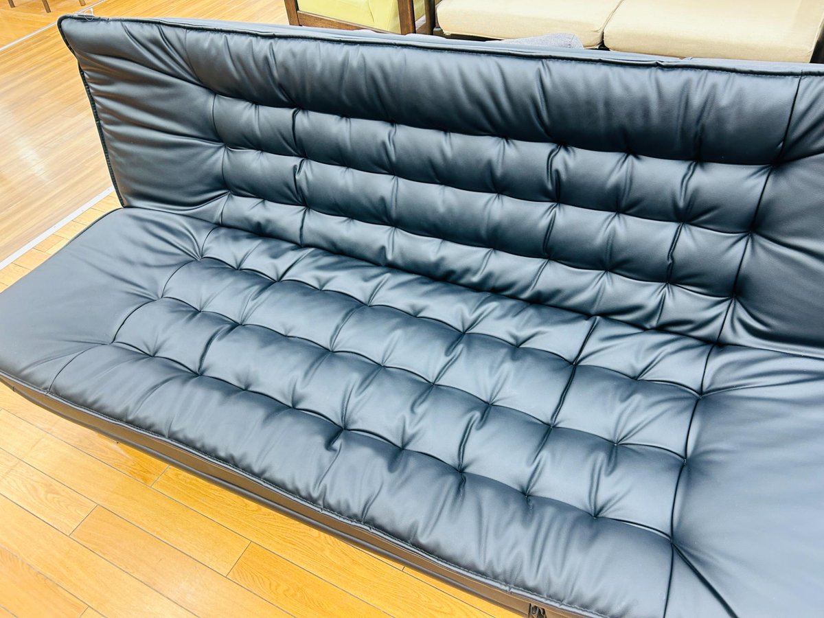 ニトリ】2WAYで使える落ち着いたデザインのソファーベッド買取入荷 