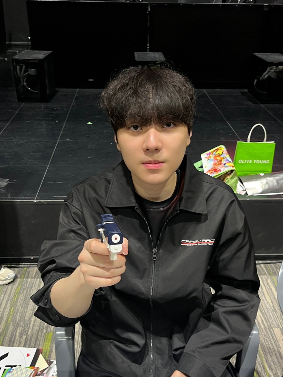 suldubu's tweet image. 맥스님께 쥑어보세요

#max