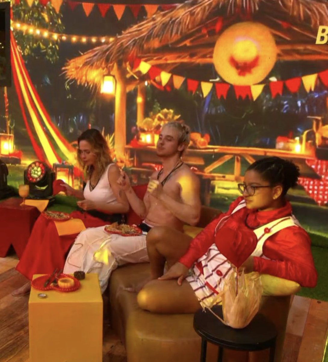 Thatiana Renault 🌵🥂 tweet media