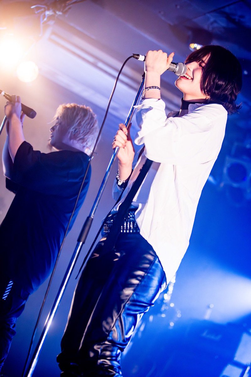 juno__official's tweet photo. Another Story全50曲ワンマン

LinariaをKeiGoさんと歌えて幸せでした
力強い歌声と戦い続ける大きな背中に
いつも力をもらっていました

音楽はこれからも生き続けます
どこまでも歌声が鳴り響きますように

📸@maichang__photo https://t.co/nxfhLlp9Ax