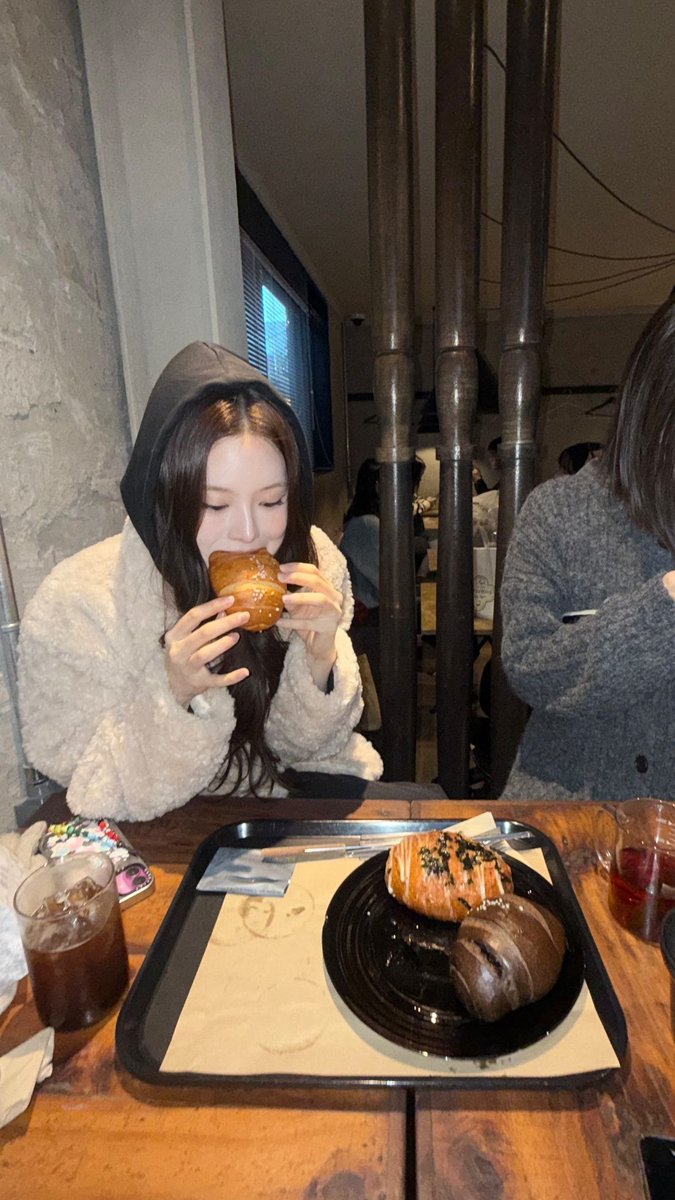 jeemixn's tweet photo. Yummy ‧₊˚ ⋅ 🥢🍜‧₊˚ ⋅ https://t.co/aMGNRzLJvK