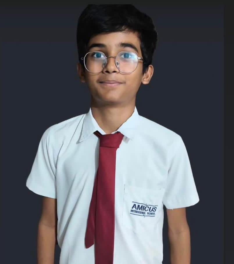 STrueviewh57453's tweet photo. @AshwiniVaishnaw @Dev_Fadnavis below child missing 4m Gujrat and last seen @Panvel,Maharastra railway station,21.march@5.30 am.Police not supporting his father to find out delay might be lose  child.plz help #PMO #maharastra @narendramodi @RailMinIndia @Maharail_Corp @grpmumbai https://t.co/xiKygqBd12