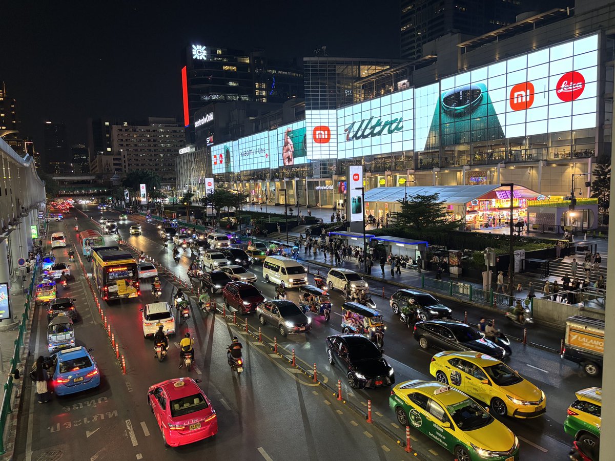 本日のセントラルワールド前