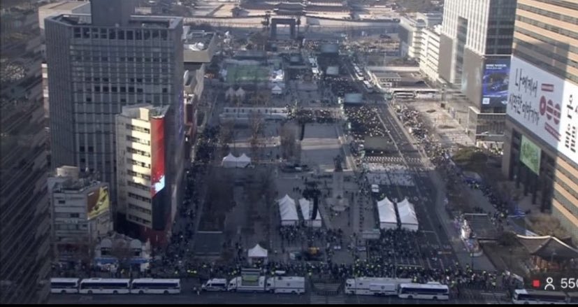 *🧛‍♀️ tweet media