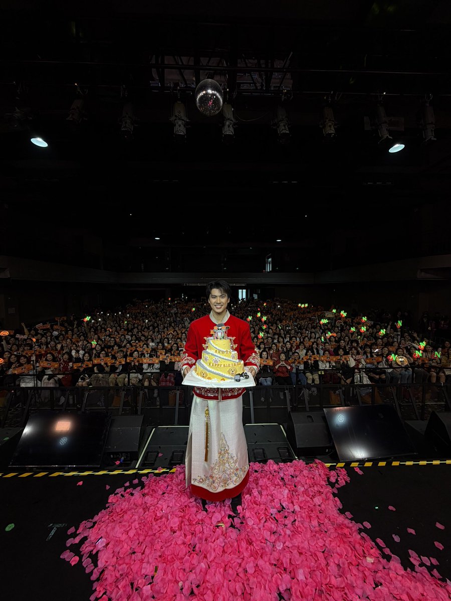 Ohmpawat tweet media