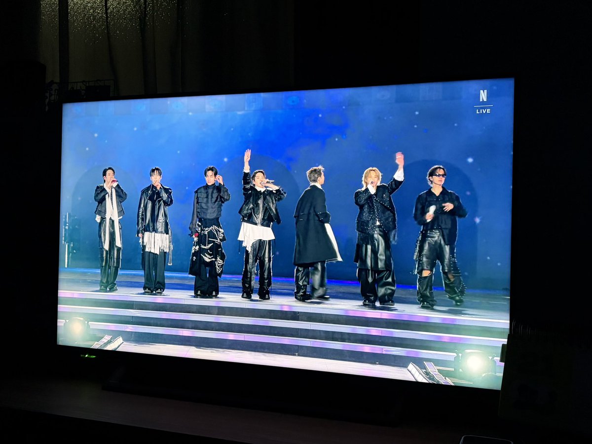 everything tweet media