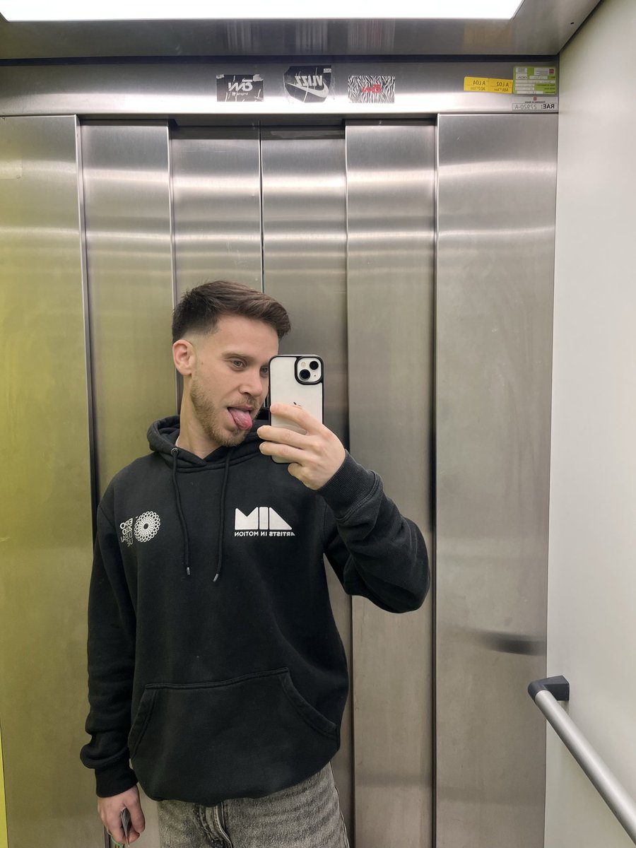 Daflor17 tweet media