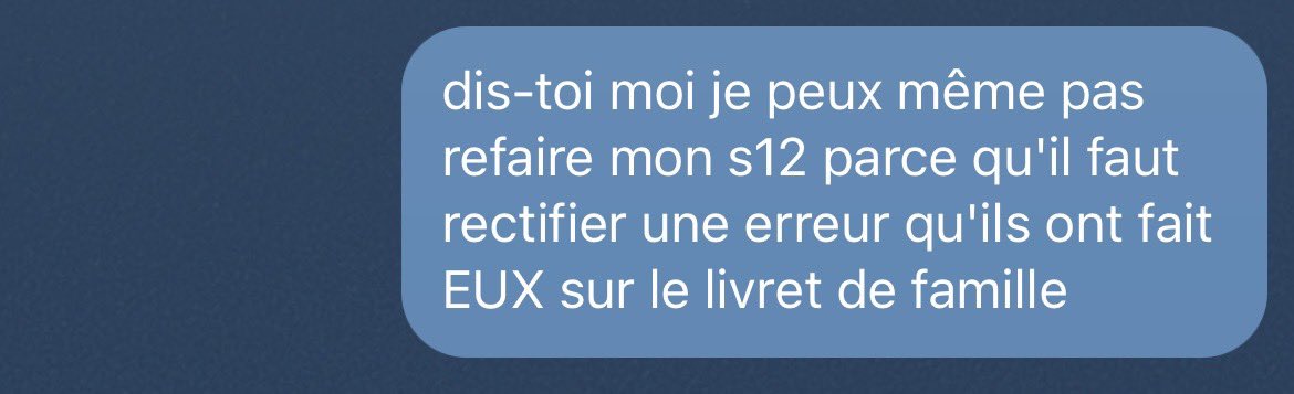 userlyes's tweet photo. essayer de refaire son passeport algérien au consulat core https://t.co/ZTvIsIT8ff