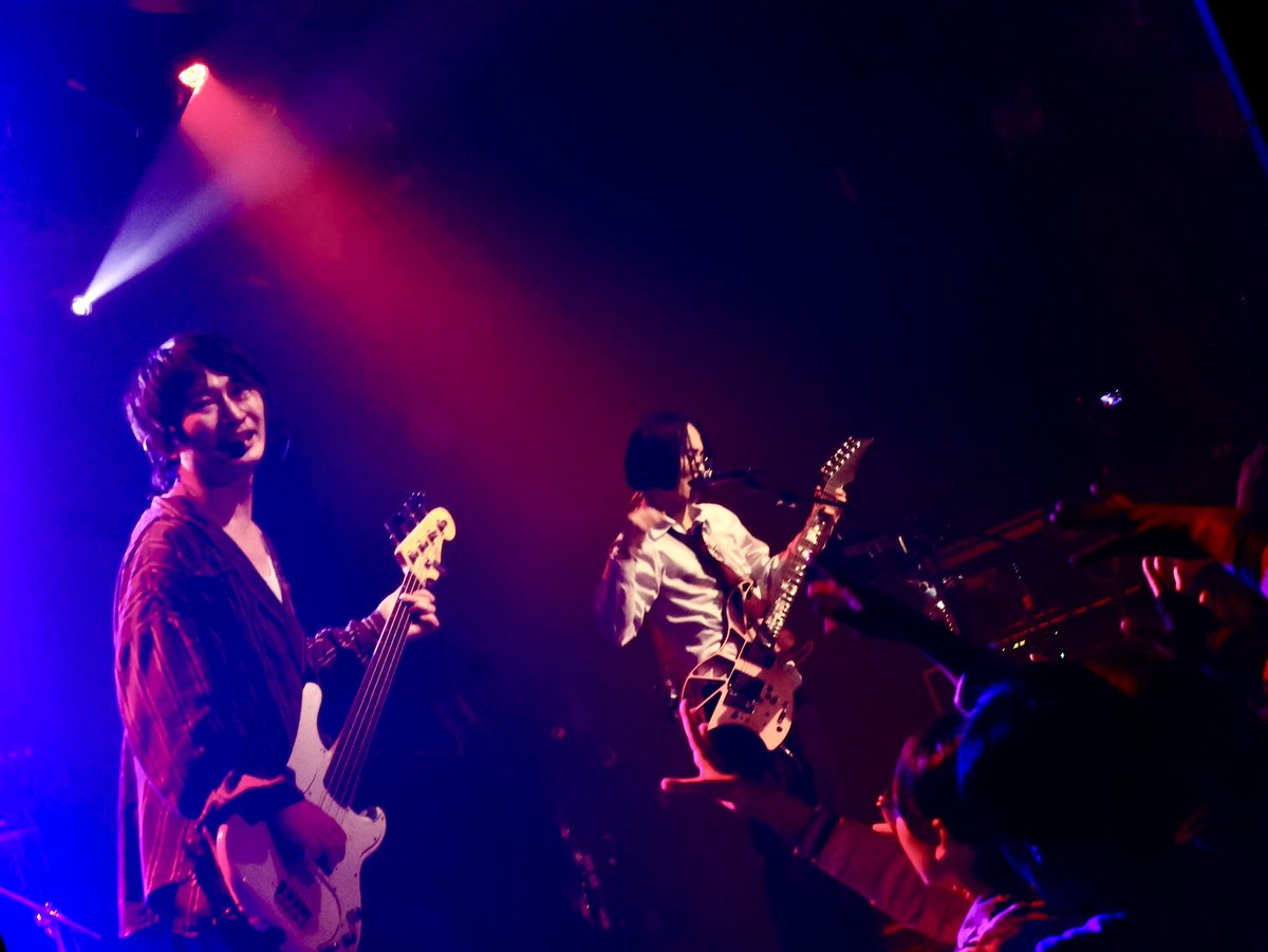 BURNOUT SYNDROMES tweet media