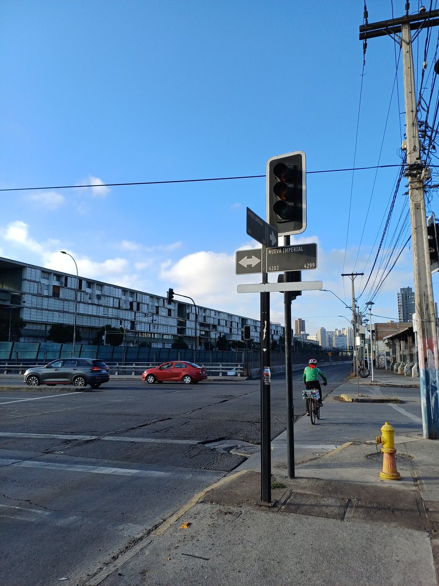 Sin semáforos en paradero PJ43 <a href="/Red_Movilidad/">Red Movilidad</a> <a href="/MTTChile/">Ministerio de Transportes y Telecomunicaciones</a>