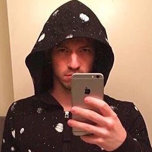 .øly |-/ tweet media