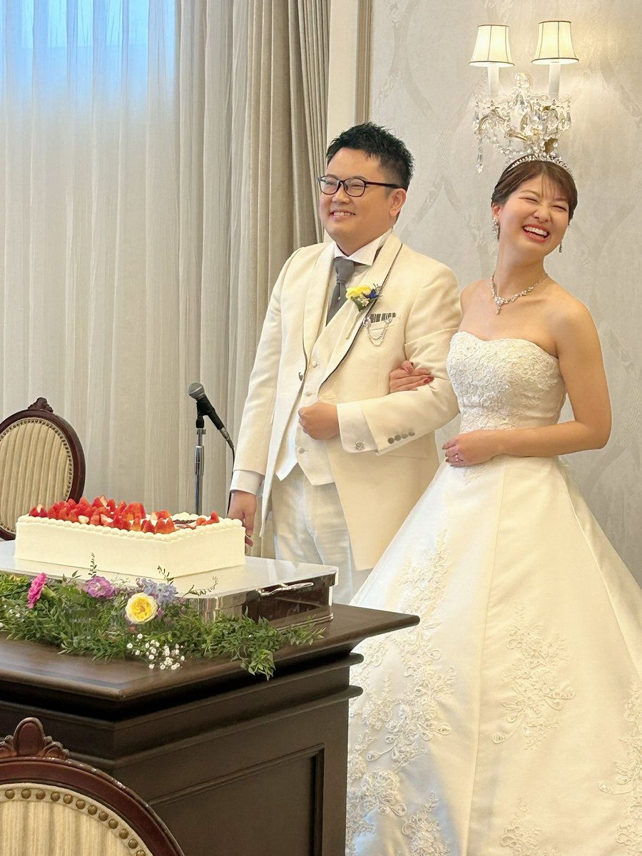 sora_pellucid's tweet photo. 結婚式〜！！
なんか始まったら一瞬で時が過ぎ去ってしまった…
たくさんの人に祝福してもらって幸せです💕 https://t.co/PqQ3hZyoVH