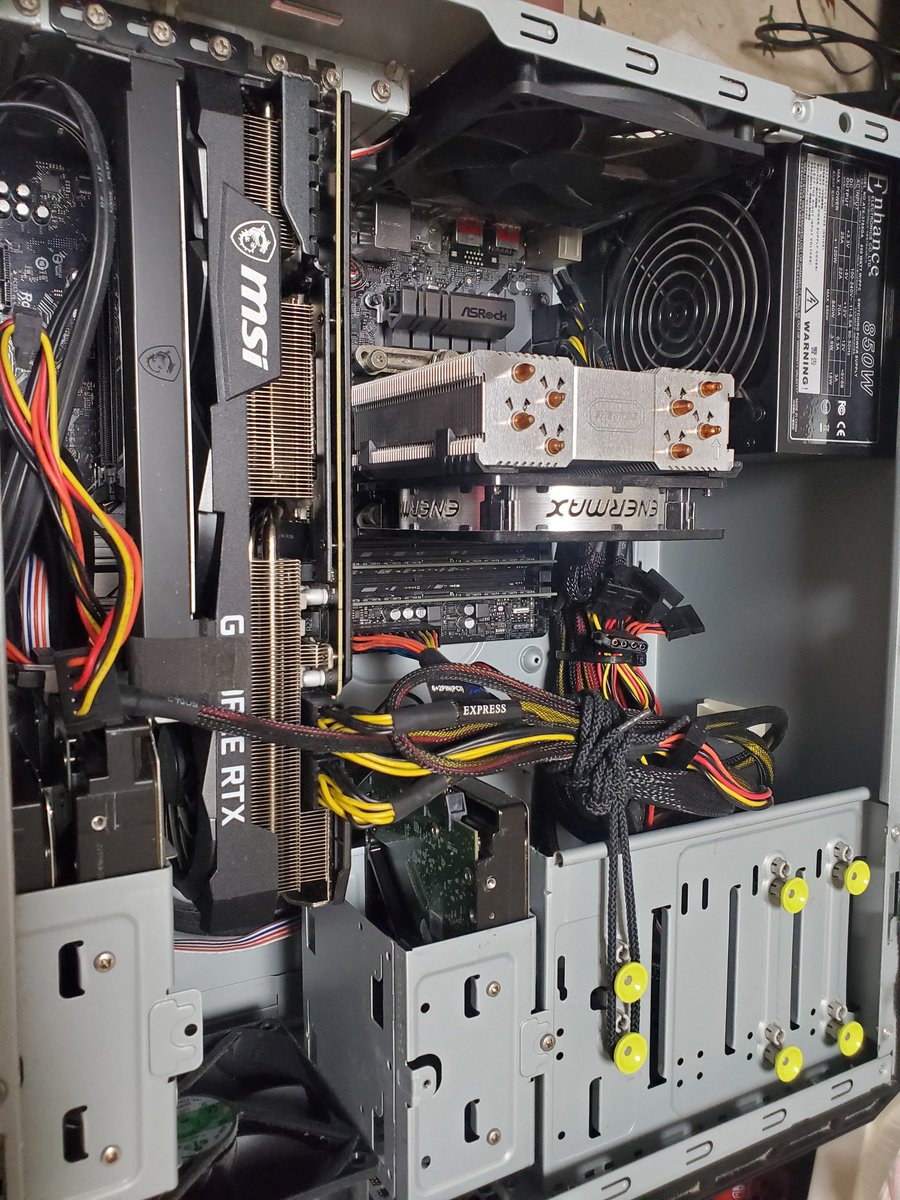 エクス tweet media