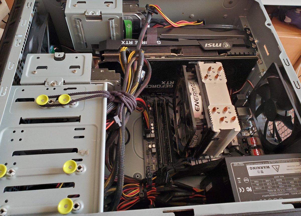 エクス tweet media