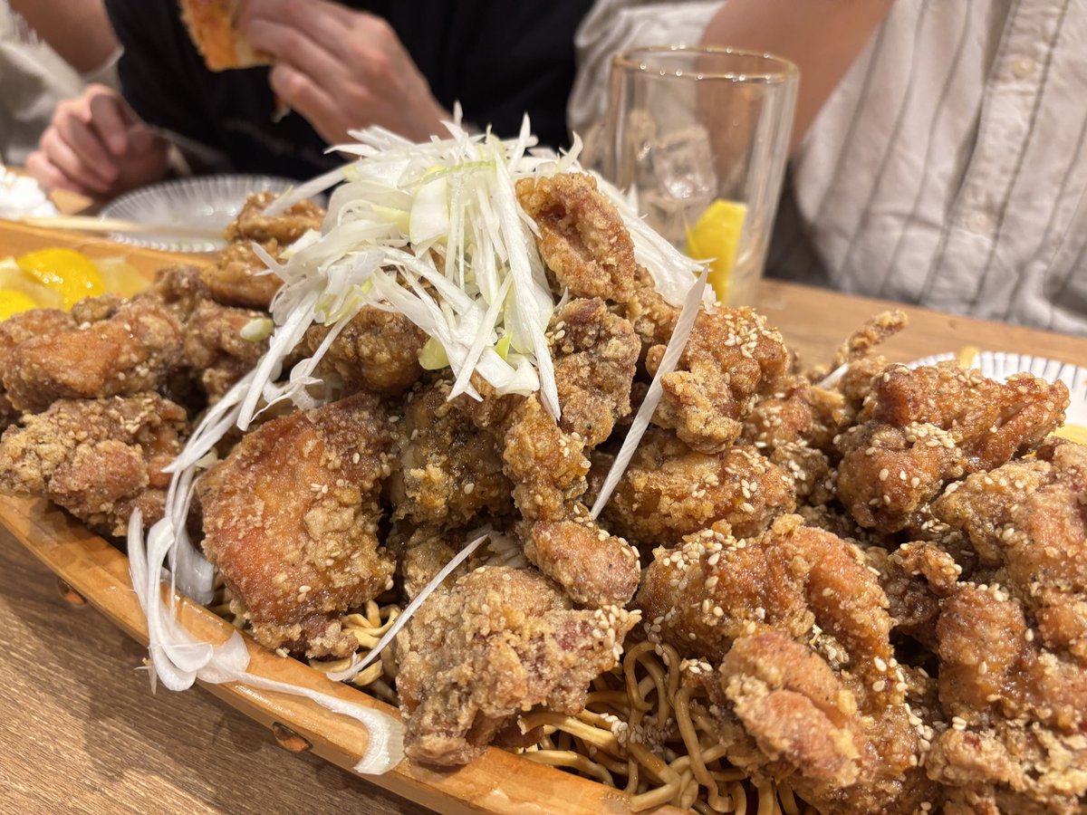 実はエビフライのしっぽ食べる派です。 tweet media