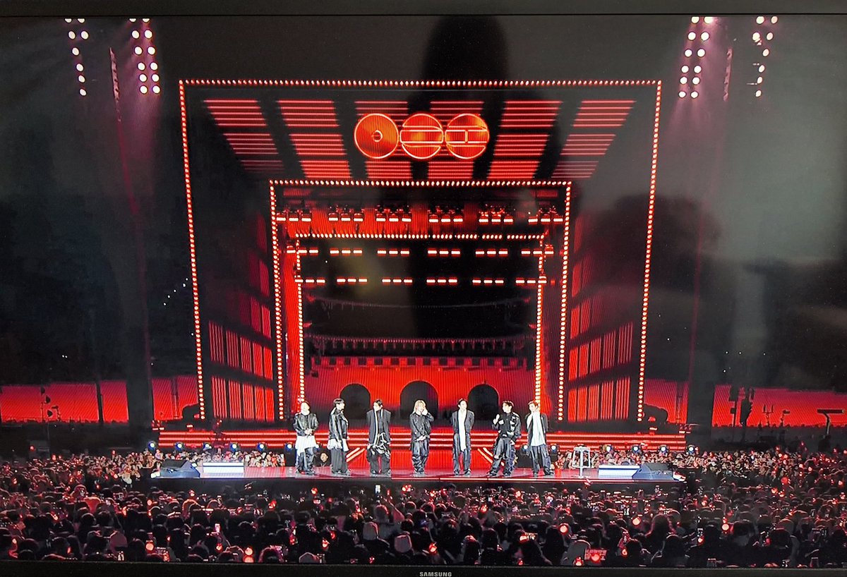 tgcunall's tweet photo. Muhteşem bir konserdi. Canlı olarak yayınladığıniz içn teşekkürler @netflixturkiye 💜
#BTSLive 
#BTSLiveOnNetflix
@bts_bighit sizi çok seviyorum 💜💜💜💜💜💜💜 https://t.co/cAt7tjQ971