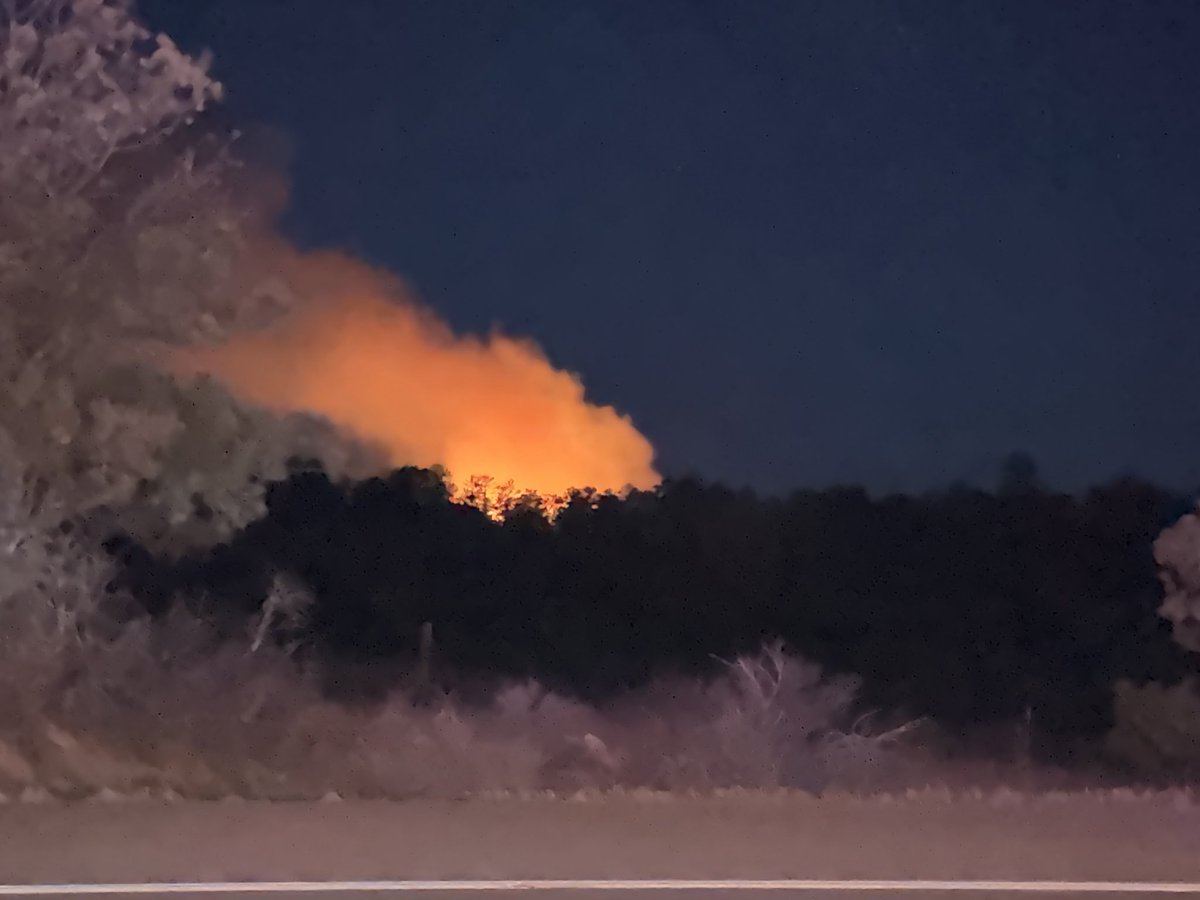 FireLivermore's tweet photo. LFPD crews are on scene of a wildfire at the State line 1/2 mile west of US287. We are being assisted by Larimer County Sheriff's Office Albany County Fire District # 1 Central. https://t.co/URmIj6EVdv