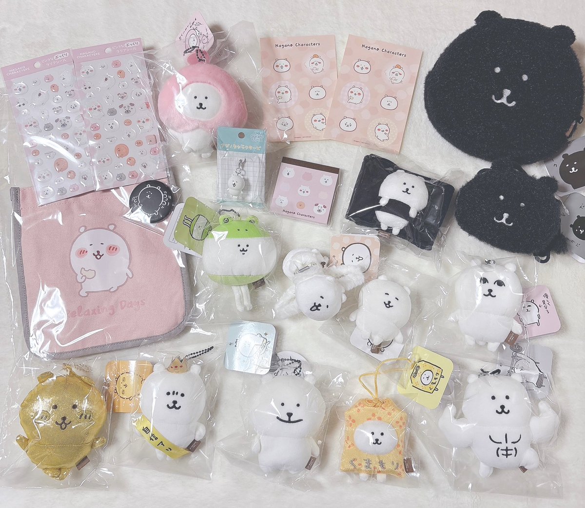 届いた ナガマ幸せ便のくましゃんたち
みんな並べてみたよ 𓂃 ⟡˚.⋆

くま くま くま でかわいすぎる(՞ ◜ ᵜ ◝  ՞)🤍

#ナガノのくま  #ナガノマーケット #くま