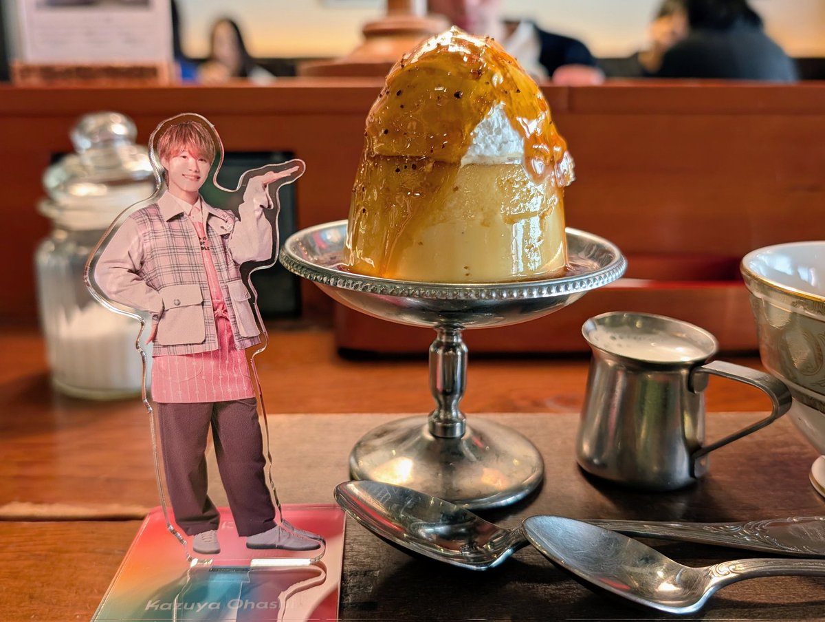 pekochan_hoppe's tweet image. わたしのイチオシ喫茶店プリン🍮✨️
据わりのいいしっかり目のプリンはスプーンではつっても傾くことなく…その体幹の強さはさながら大橋和也🤗
トロ～リ煮詰まったカラメルソースがまたよくて🥰これはきっと大橋さんも好きなやつ👍💚

#TheCAFE
#ぷりん🍮
#かずやの好きな食べ物おっかけちゅー😘