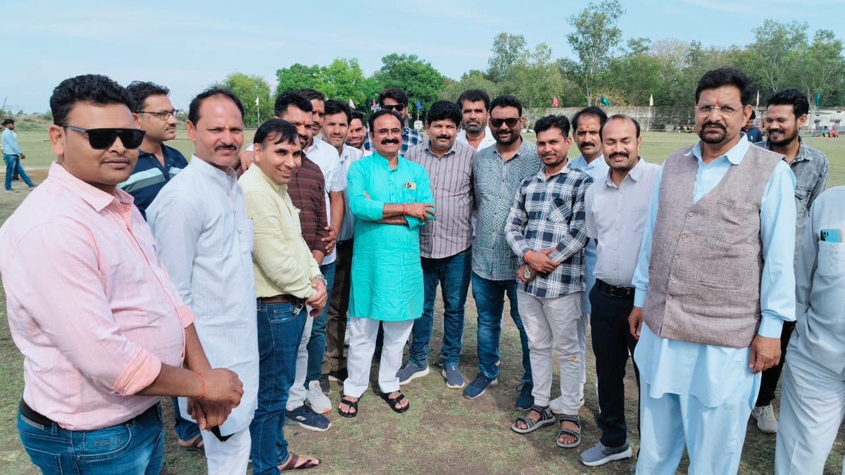 Raobrijendra1's tweet photo. मुंगावली में आयोजित अर्जुन कप क्रिकेट टूर्नामेंट के अंतर्गत आगामी 23 मार्च को मध्यप्रदेश क्रिकेट एसोसिएशन के अध्यक्ष युवराज महाआर्यमन सिंधिया जी के प्रस्तावित आगमन को लेकर तैयारियां तेज कर दी गई हैं।
इसी क्रम में खेल मैदान एवं स्वागत स्थल का निरीक्षण कर व्यवस्थाओं का जायजा लिया। https://t.co/EPTOMbJoL9