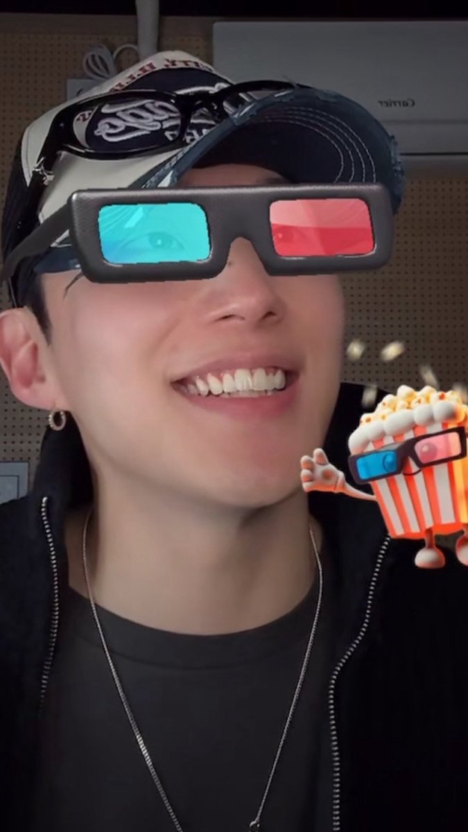 kiki_moon24up tweet media