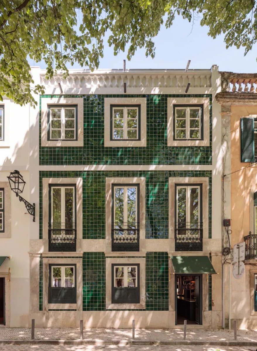 Elle Lookbook tweet media