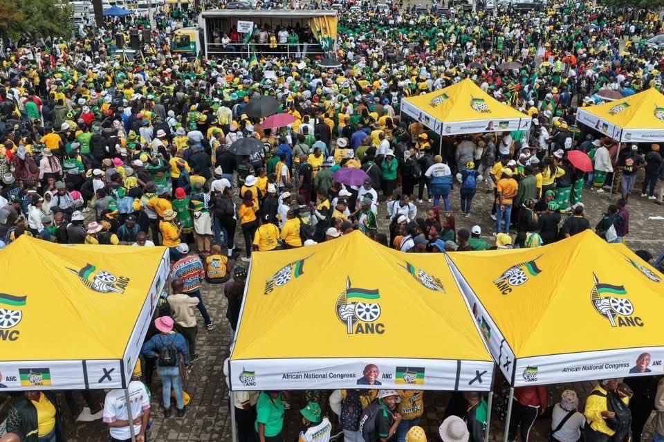 Lesufi's tweet photo. Ke ye nthwee, ANC Ya Rona! #PeoplesMarch https://t.co/EPGyKzik2g