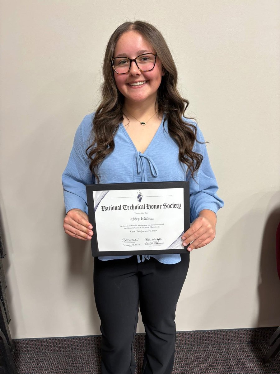 OhioStorm09's tweet photo. Congratulations to @abbey_wittman for being inducted into the National Technical Honor Society. Great work kiddo! https://t.co/YnA60vFxMV