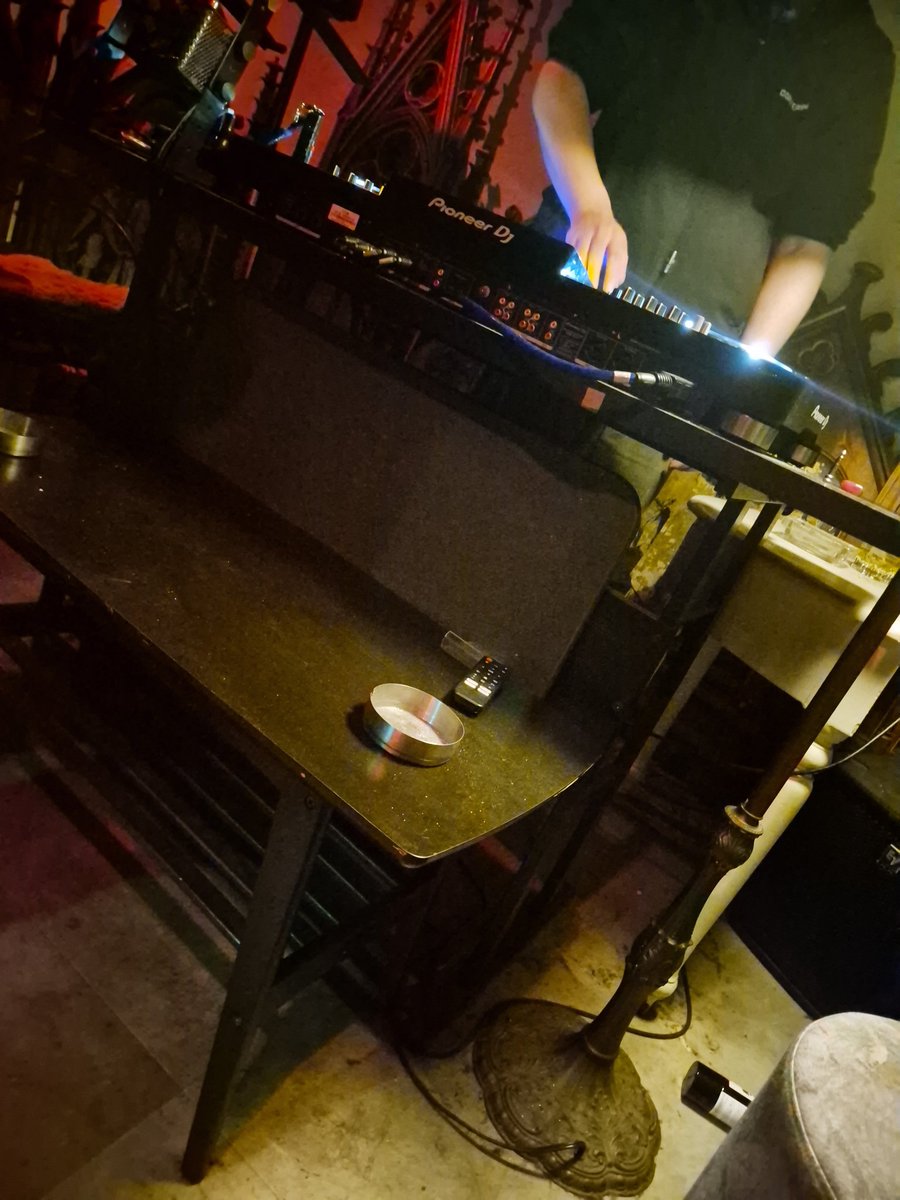 piqLessss / ぴくるす tweet media