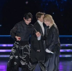 저 둘사이에 또 깅넴쥰ㅋㅋㅋ