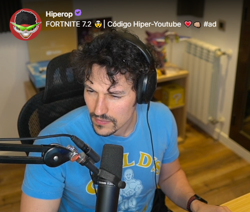 Delfar76_YT's tweet photo. Dale like si crees que este señor ya necesita gafas por la edad: https://t.co/IlMxurDOug