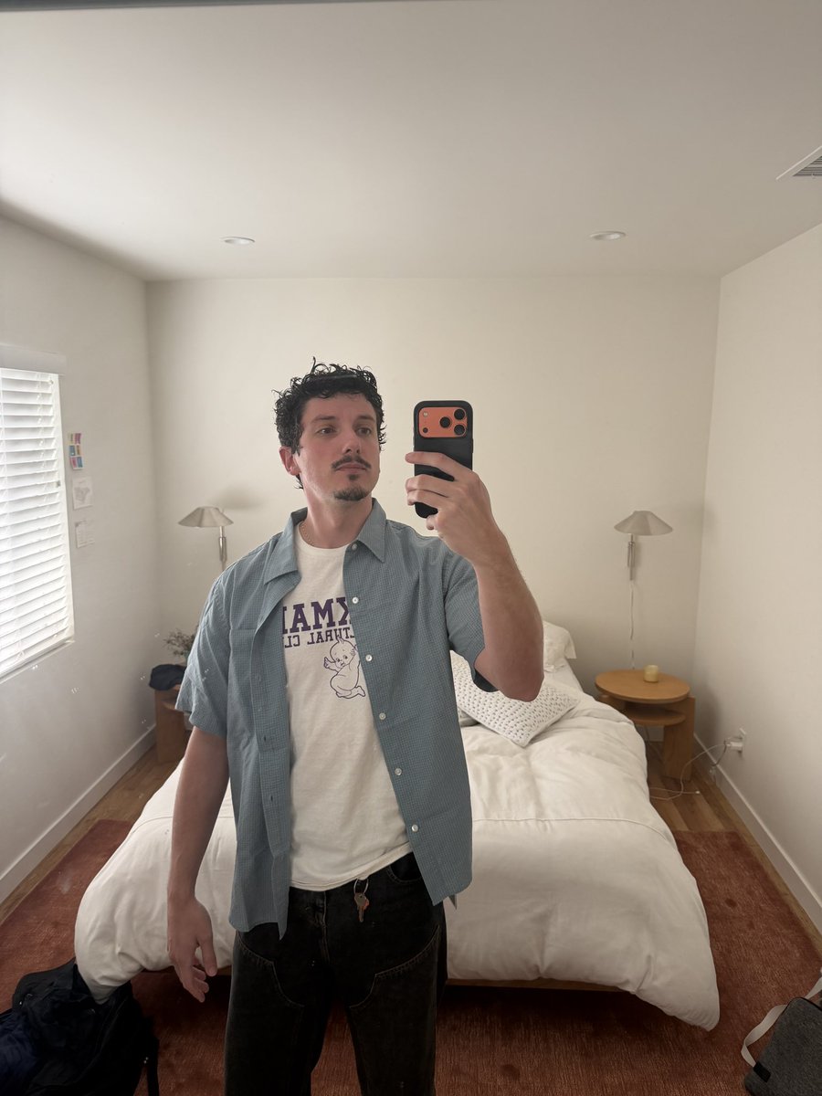 want a short sleeve tony hawk button down like mine? that’s not my problem! keep dreaming, honey