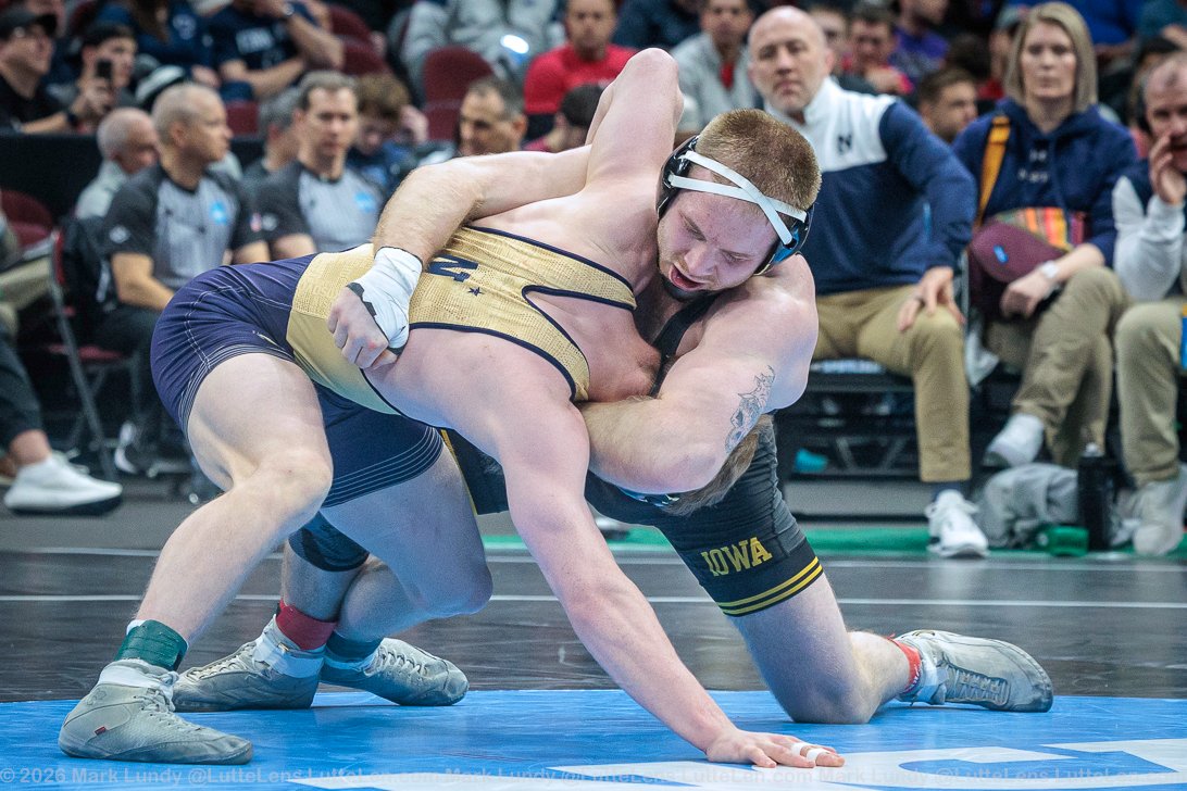 LutteLens's tweet photo. Consie Semis, 3rd, 5th and 7th medal matches round complete.
Only thing left to decide are the Champiopns.  Good luck to everyone this eveing at 6:30pm eastern live on @espn 
@NCAAWrestling
#D1WRnotes https://t.co/7jhhFK5Pms