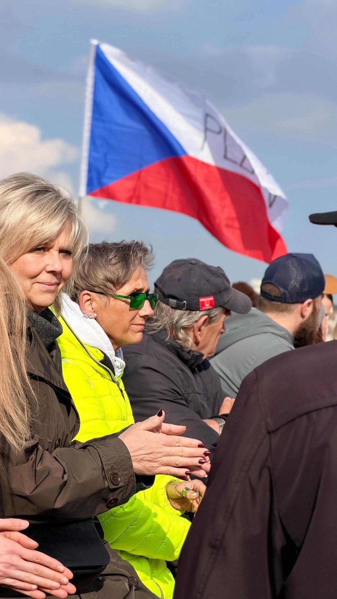 Jan Bartek tweet media