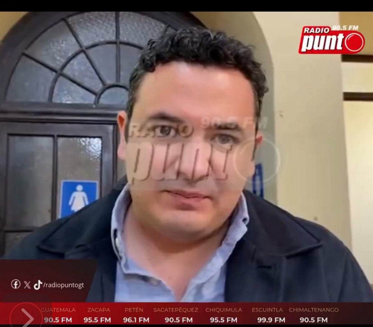 No se puede armar un partido duradero amándote más a ti mismo que a tu país. 

Narziso es un peligro para Guatemala. Egocentrismo al 100% y además mula.