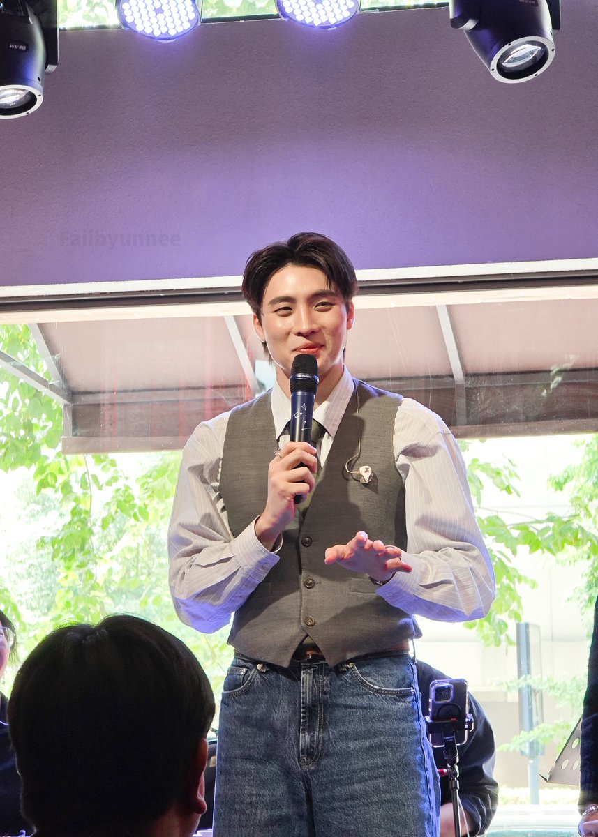faiibyunnee's tweet photo. คนที่พูดเจื้อยแจ้วได้ขนาดนี้เป็นเมนคุณนะครับ
#MeanPhiravich
#MeanTro https://t.co/FwwfS82fxm