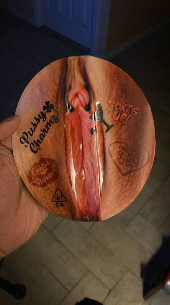 The Vault Network Cannabis 📦 tweet media