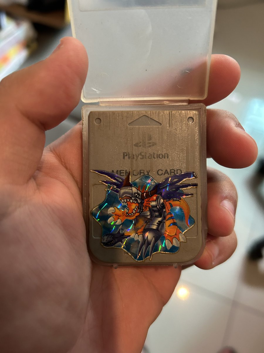 Achei uma relíquia que tenho guardada aqui em casa…