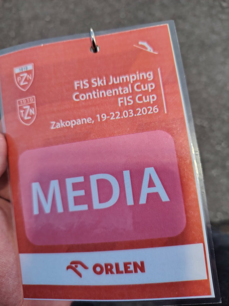 Adrian Lozio tweet media