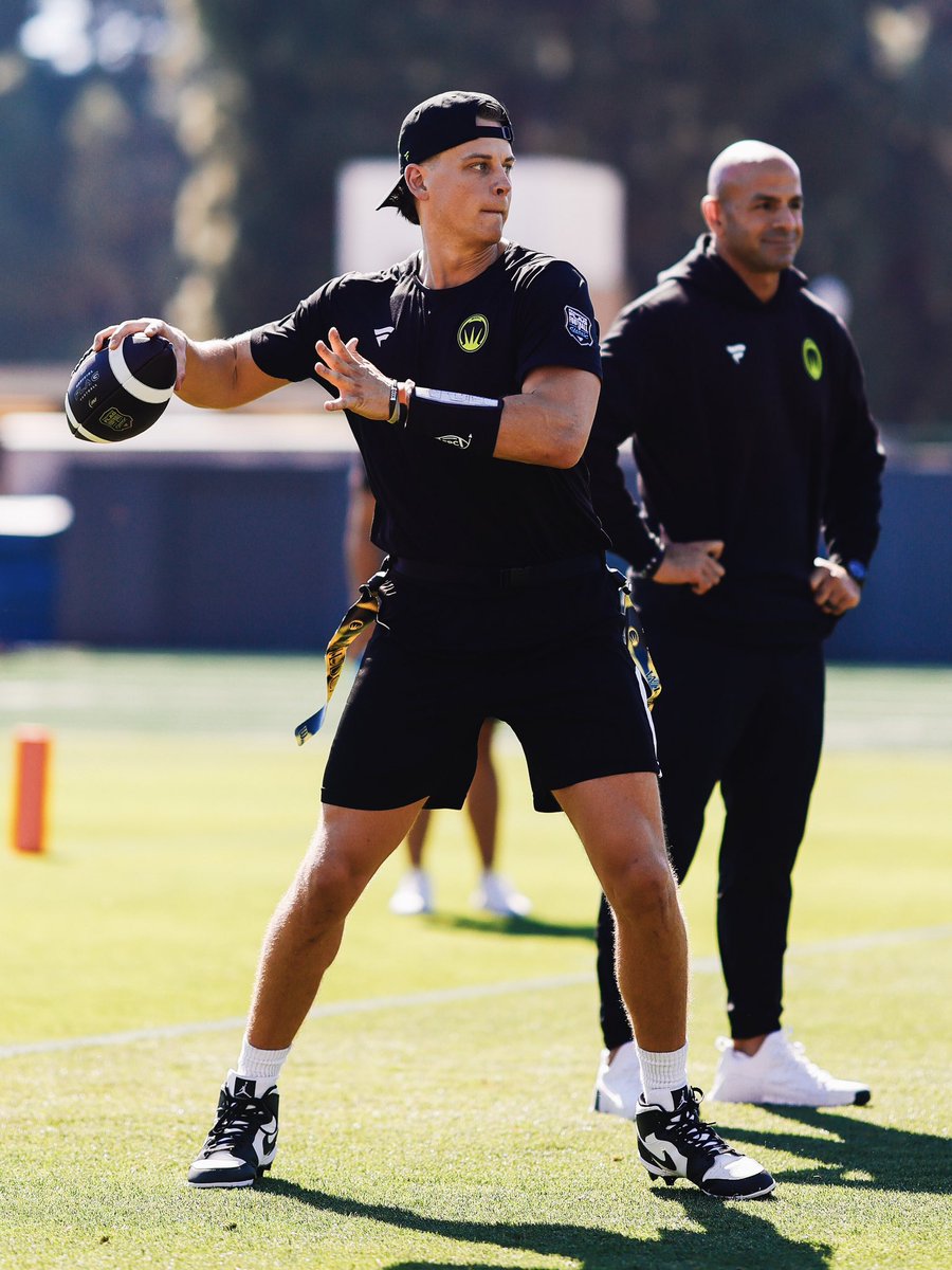 Joe Burrow Fan Club tweet media