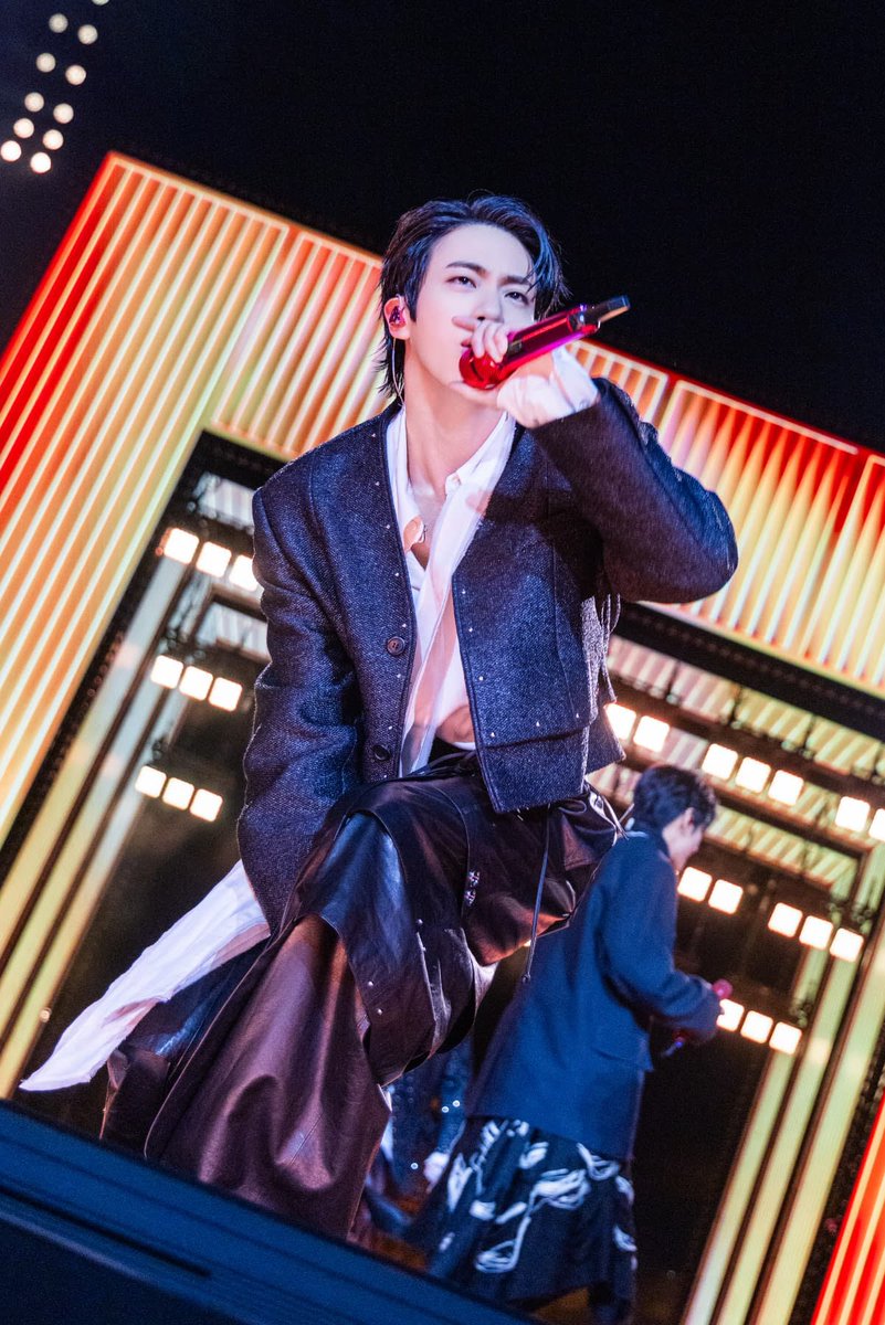 Liv⁷ met hobi | ㉧㉣㉣ | ❤️🤍 tweet media