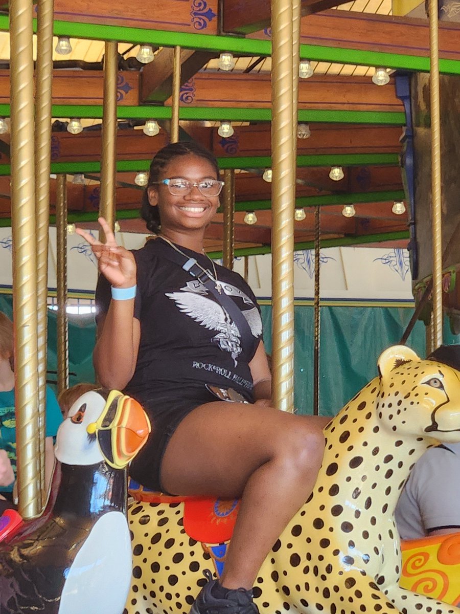 Madison Farr tweet media