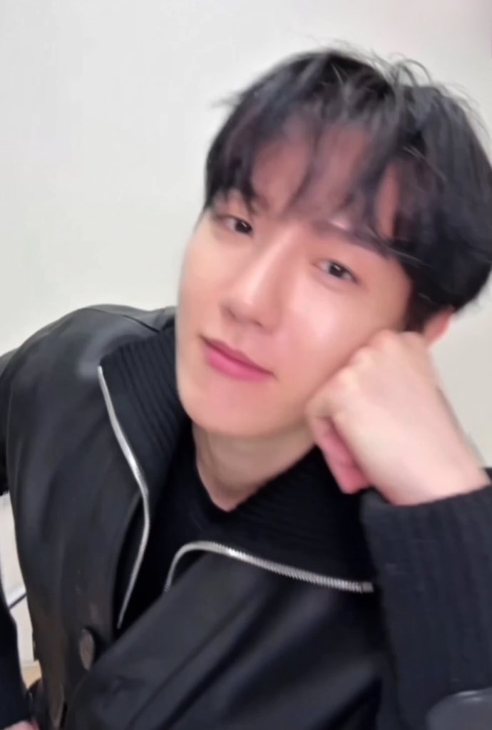 mimi🐾 tweet media