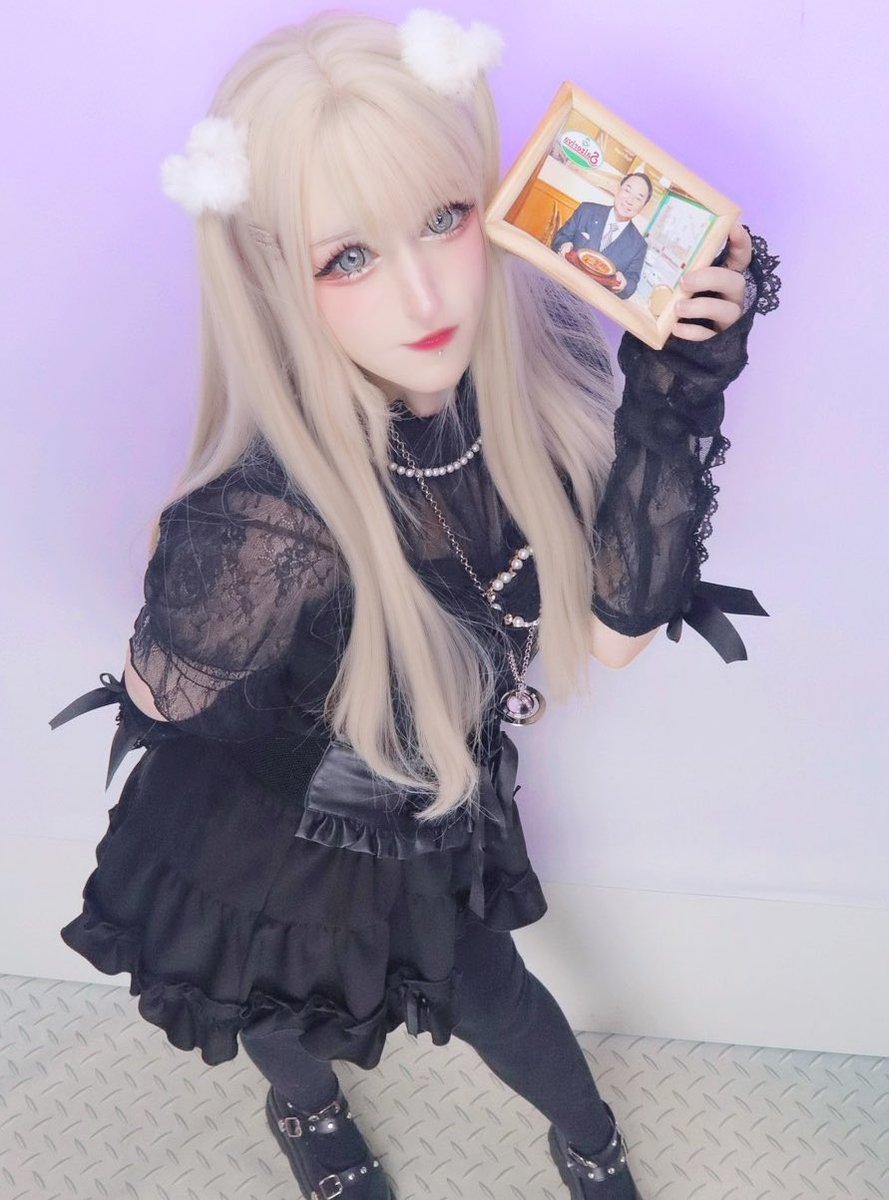 venus vanity 🪽 tweet media